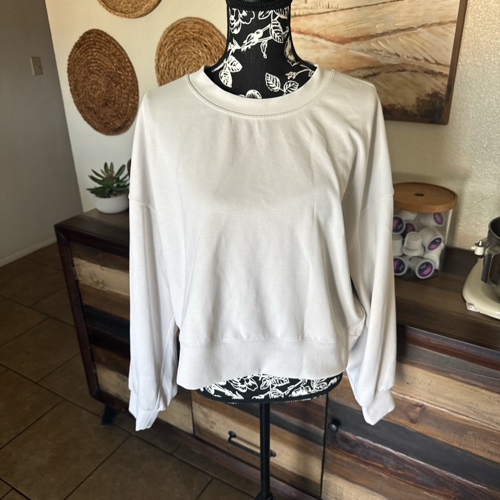 Lululemon soft streme crew neck